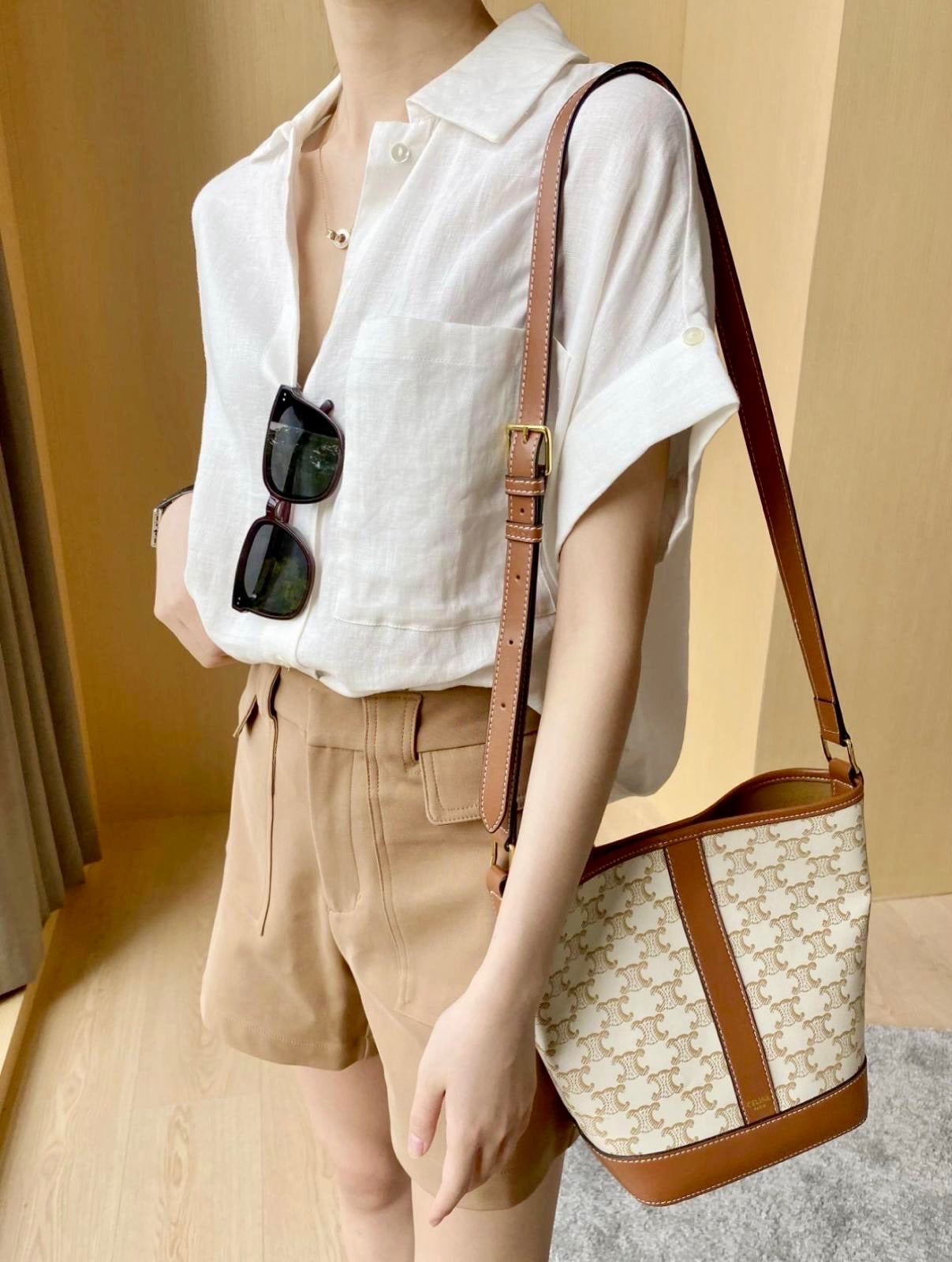Cream Bucket Small Bag